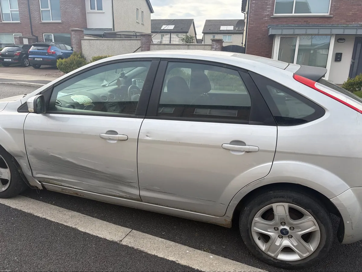 Ford Focus 2009 *Drives Correctly* - Image 3