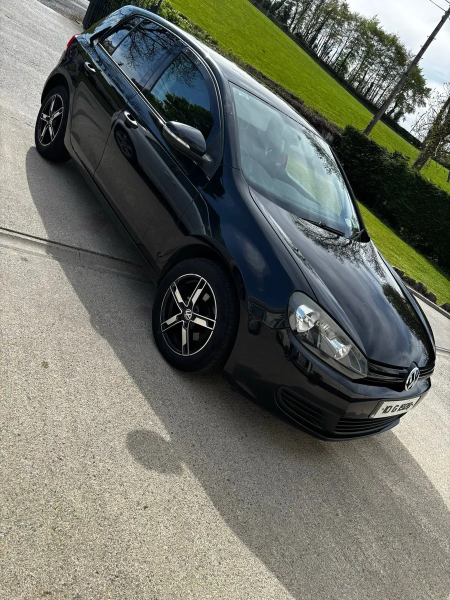 Black Volkswagen Golf - Image 1