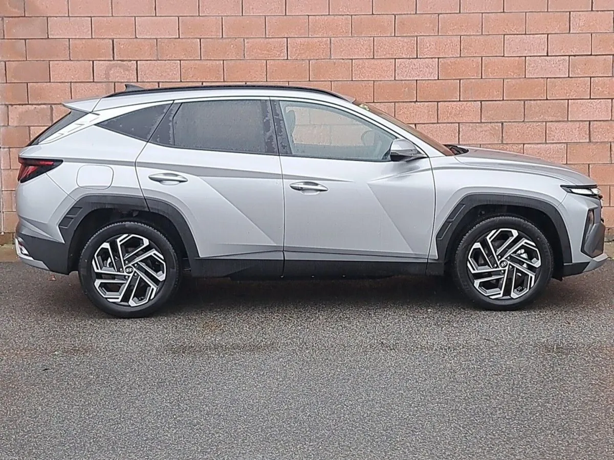 Hyundai Tucson Executive PHEV Automatic - Image 4
