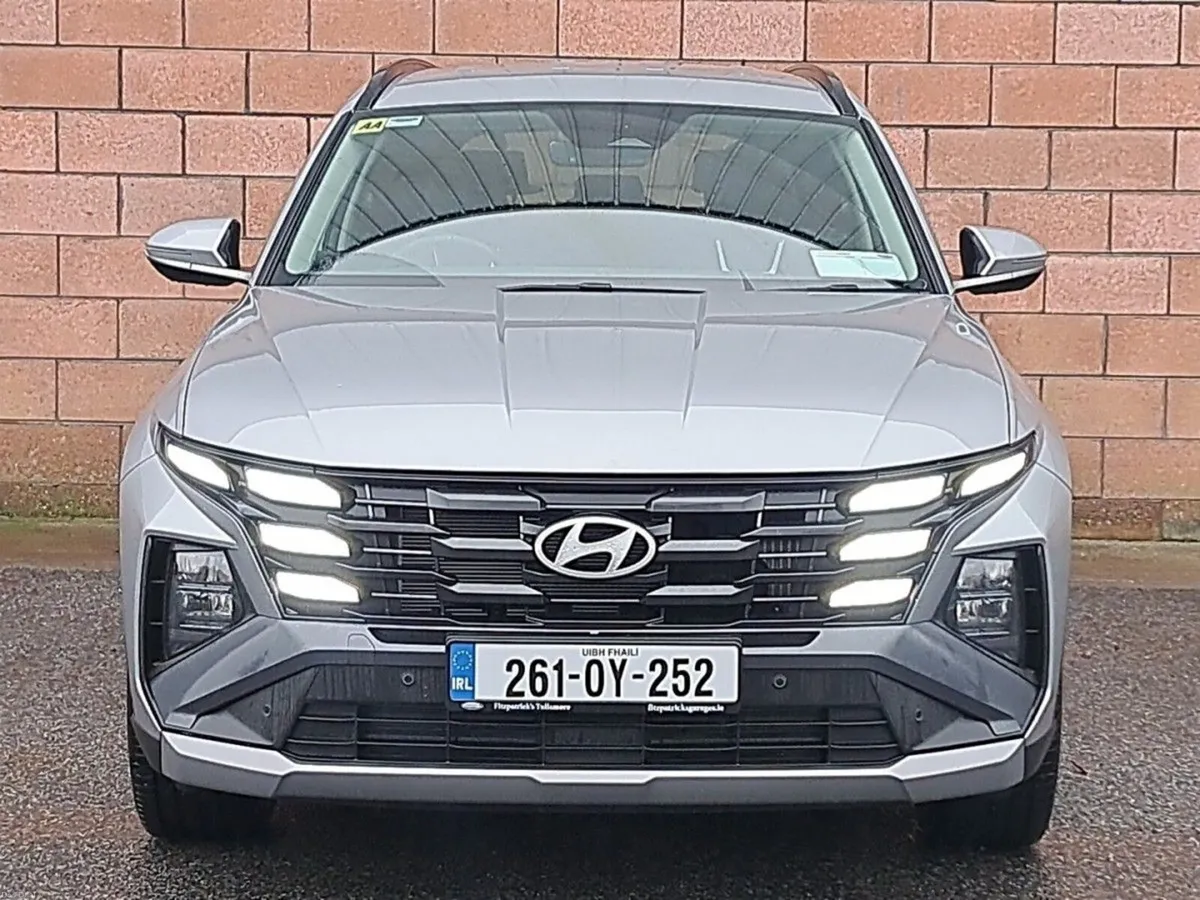 Hyundai Tucson Executive Plug in Hybrid Automatic. - Image 5