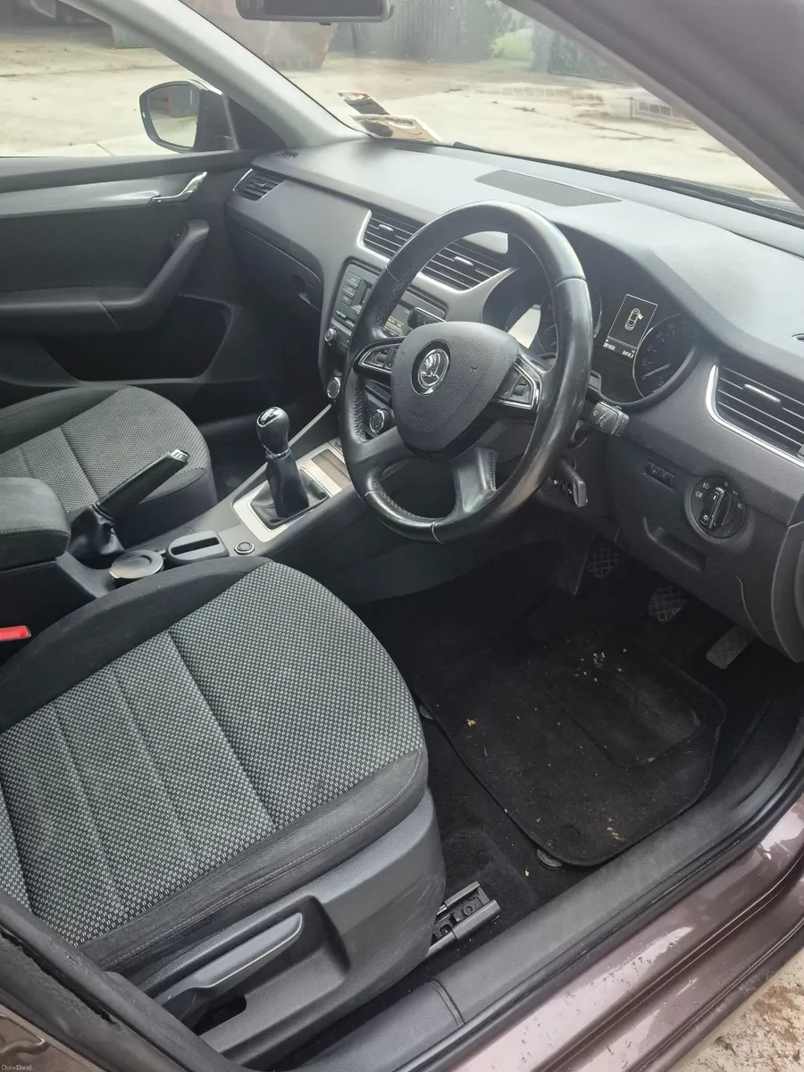 Skoda Octavia 2014 - Image 2