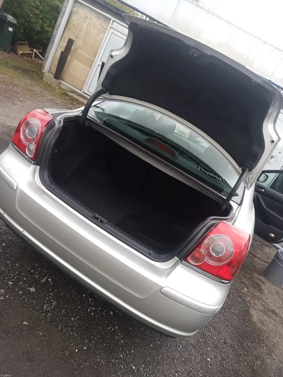 2009 Toyota Avensis 1.6 petrol - Image 4