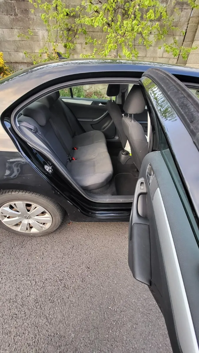 Volkswagen Jetta 2014 - Image 4