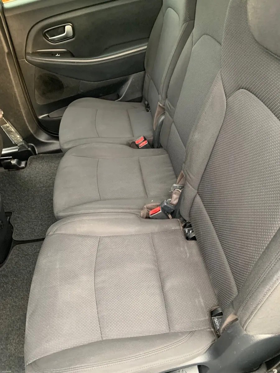 Kia Carens 2016 - Image 3