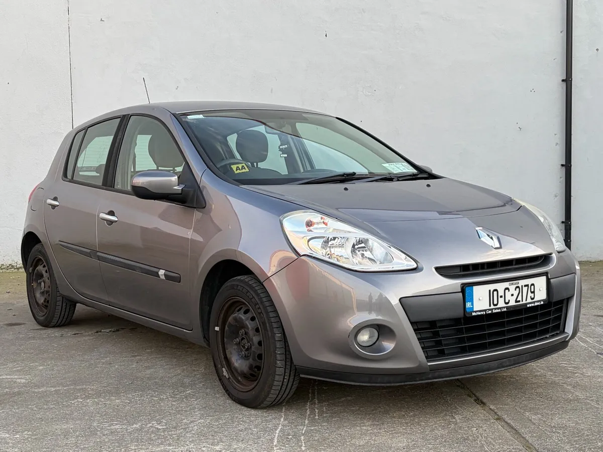 2010 Renault Clio TINY KMS - Image 1