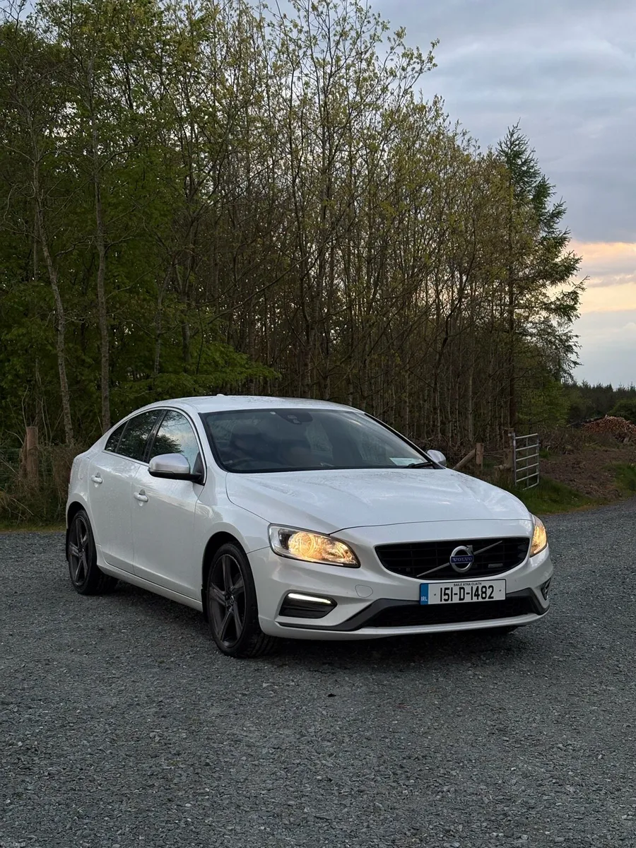 Volvo S60 R-Design D4 GT pearl white automatic - Image 1