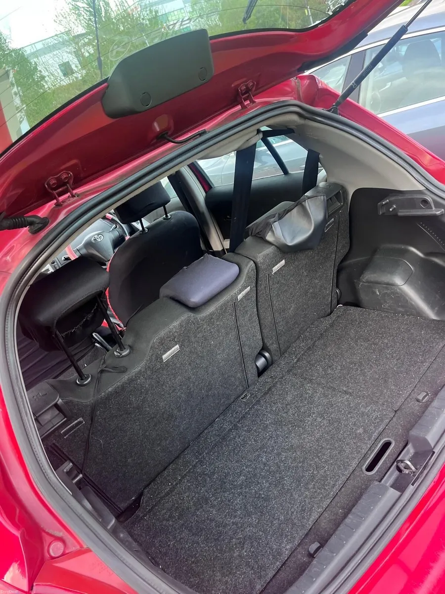 Toyota Yaris 2006 - Image 3