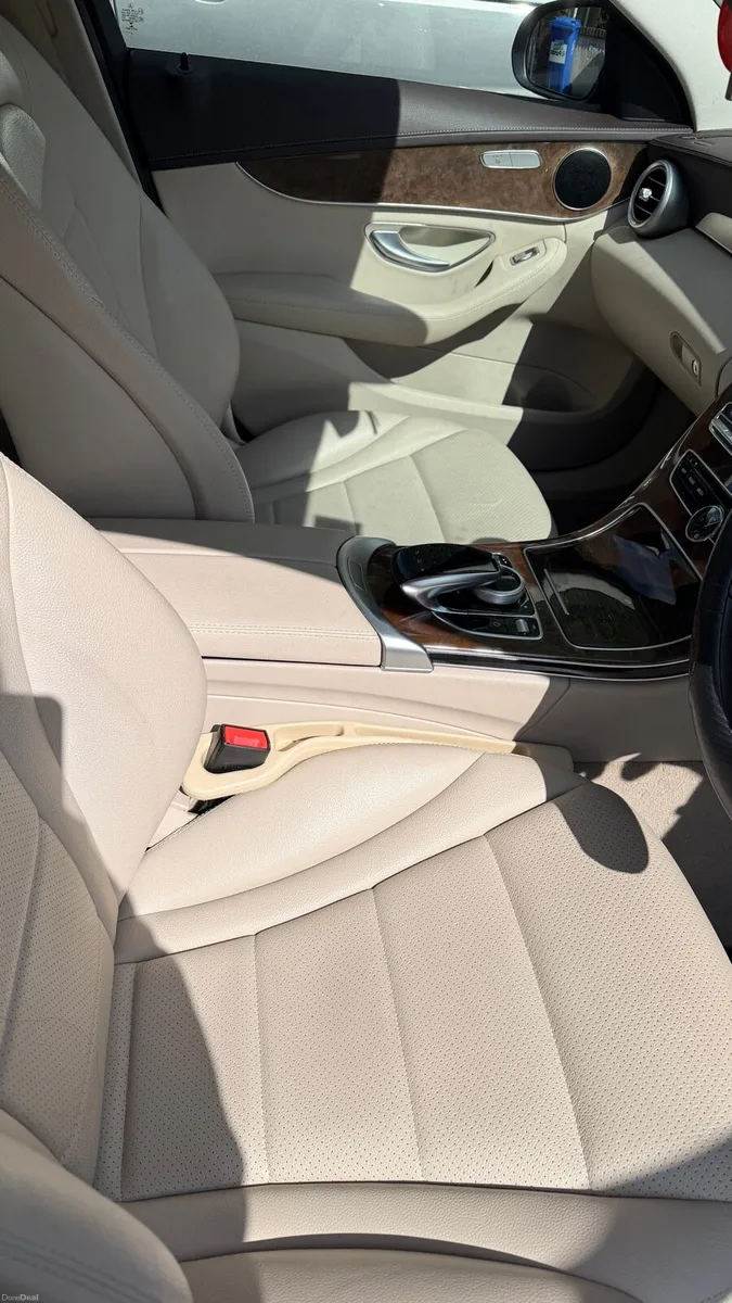 Mercedes C200d luxury trim - Image 3