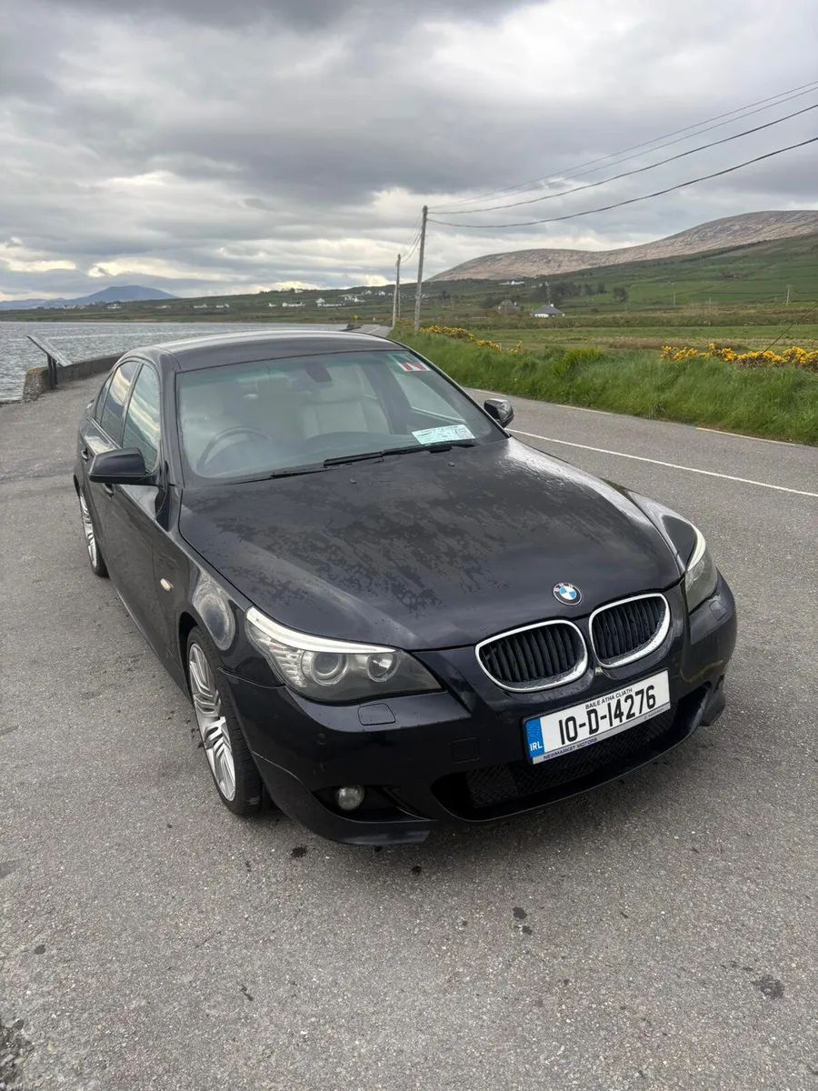 BMW 5-Series 2010 - Image 1