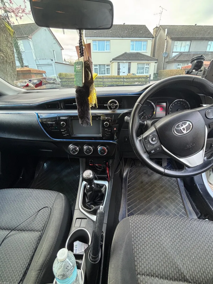 Toyota Corolla 2015 - Image 3