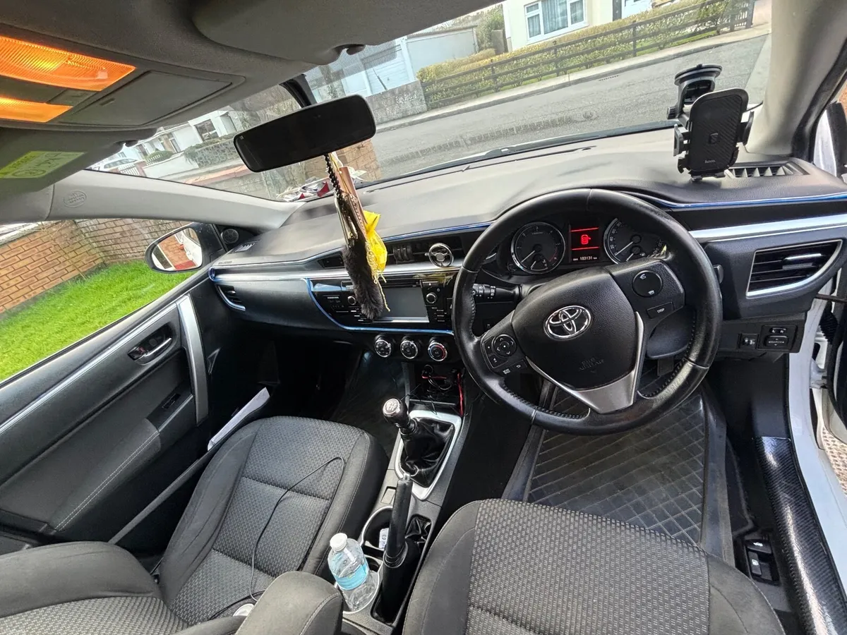 Toyota Corolla 2015 - Image 4