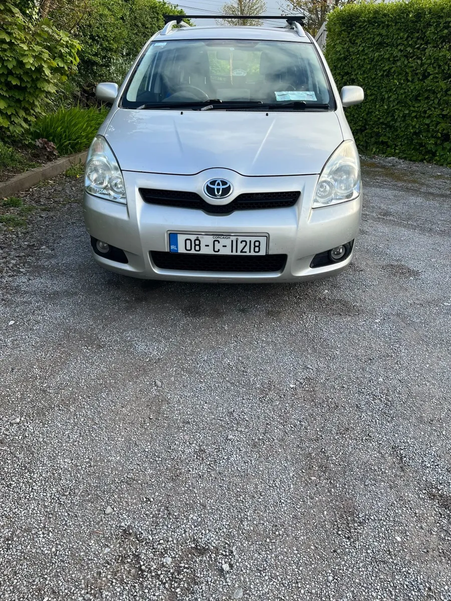 2008 Toyota Corolla  Verso - Image 4