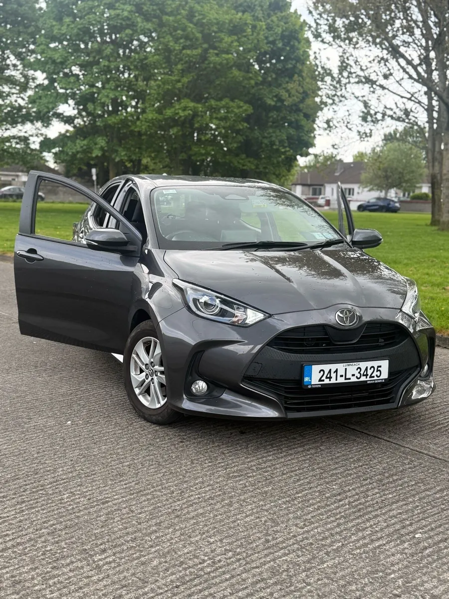 Toyota Yaris 2024 Hybrid Automatic 1.5L - Image 1