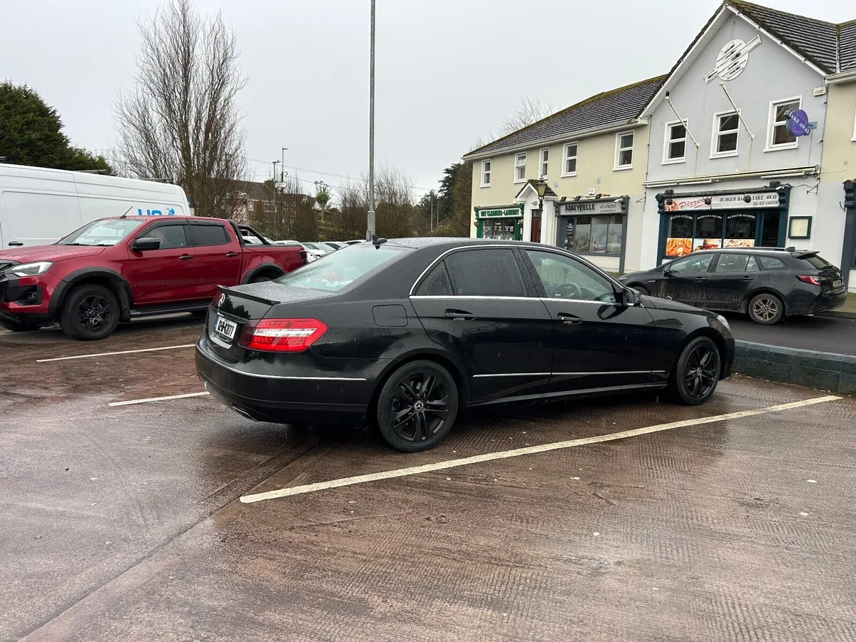 MercedesBenz E 220 amg  only 89000 mileage - Image 4