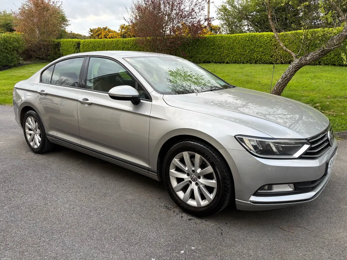 Volkswagen Passat 1.6 Tdi se Nct 08/26 Tax 10/26 - Image 2