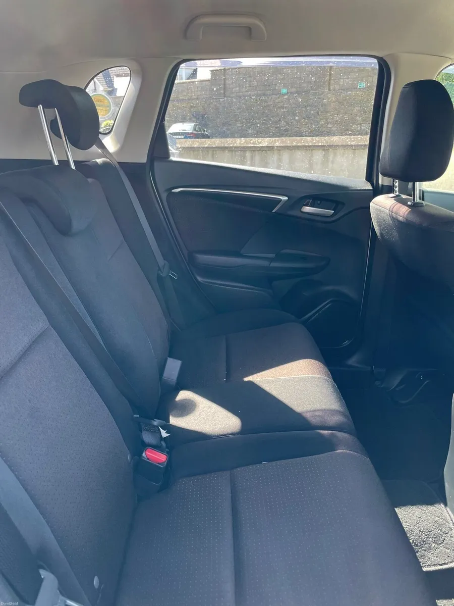 Honda Fit 2015 Automatic - Image 4