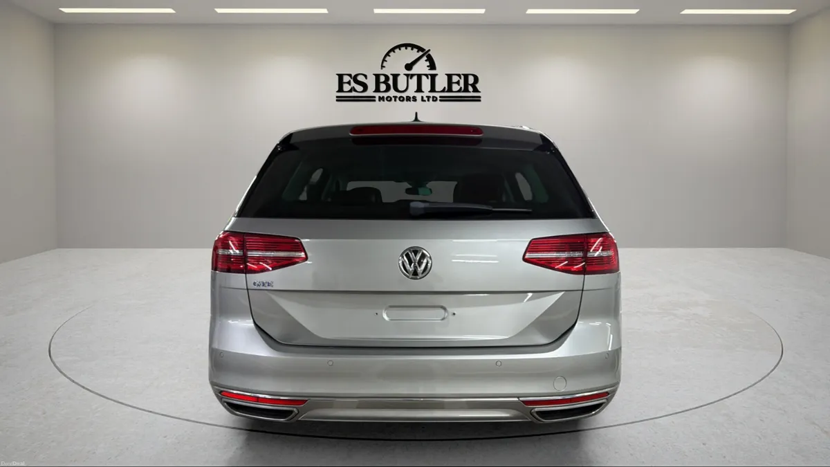 2016 VW Passat 1.4GTE ESTATE HIGHLINE PLUS LOW KMS - Image 4
