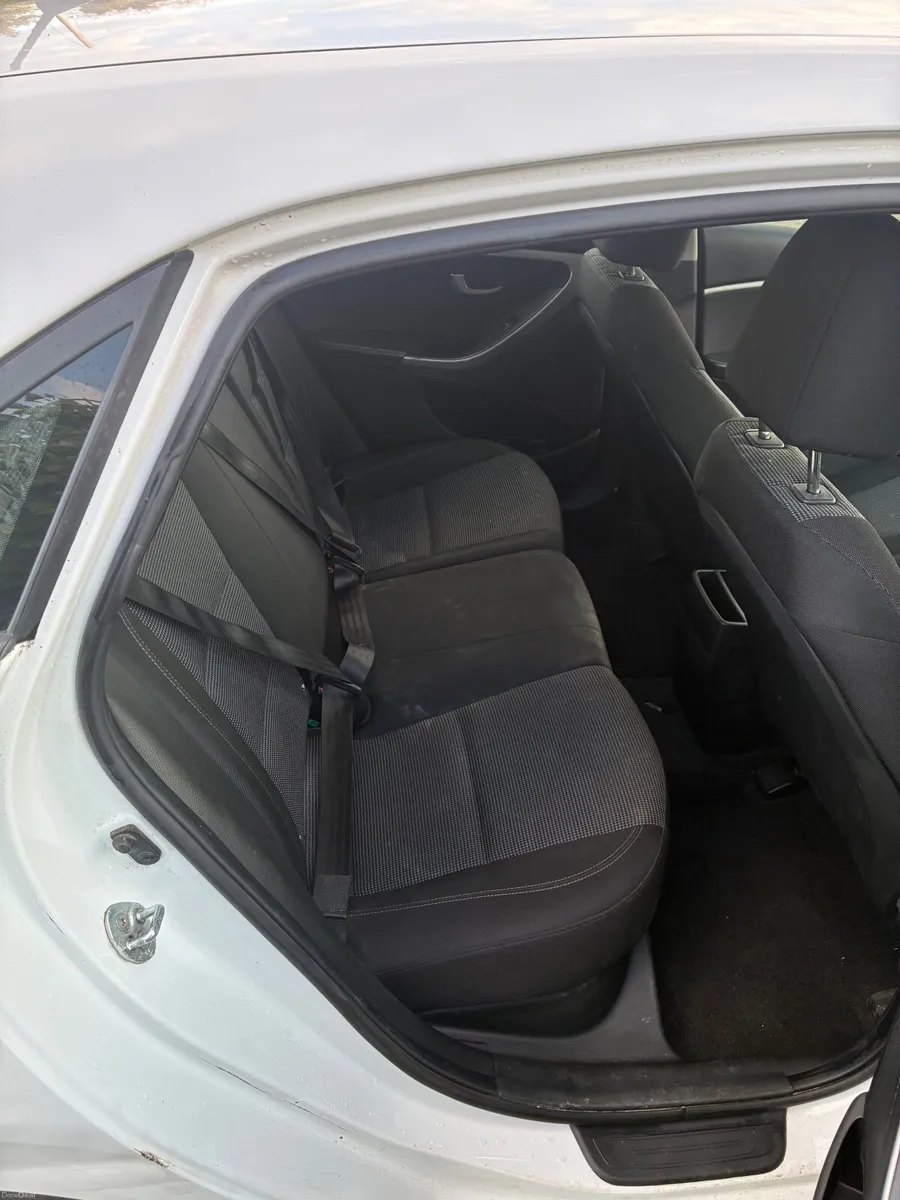 Hyundai i30 2015 new nct/tax. 1.4diesel - Image 4