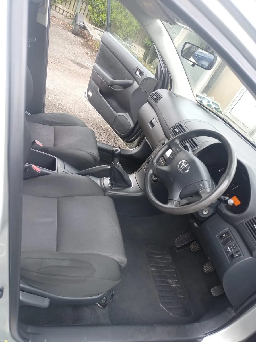 2013 Toyota Avensis 2.0 diesel - Image 6
