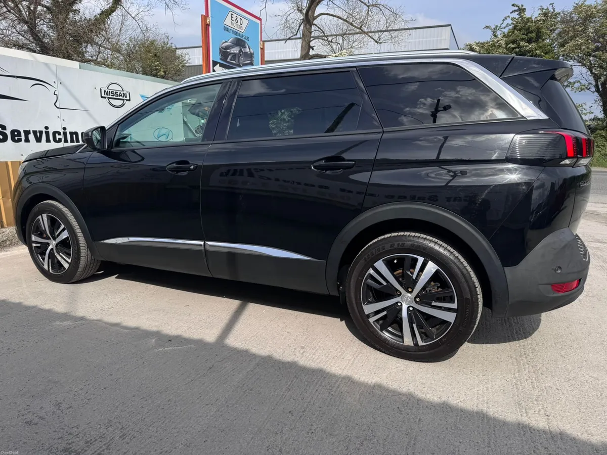 181 Peugeot 5008 1.2 PureTech 130bhp S&S Allure - Image 4