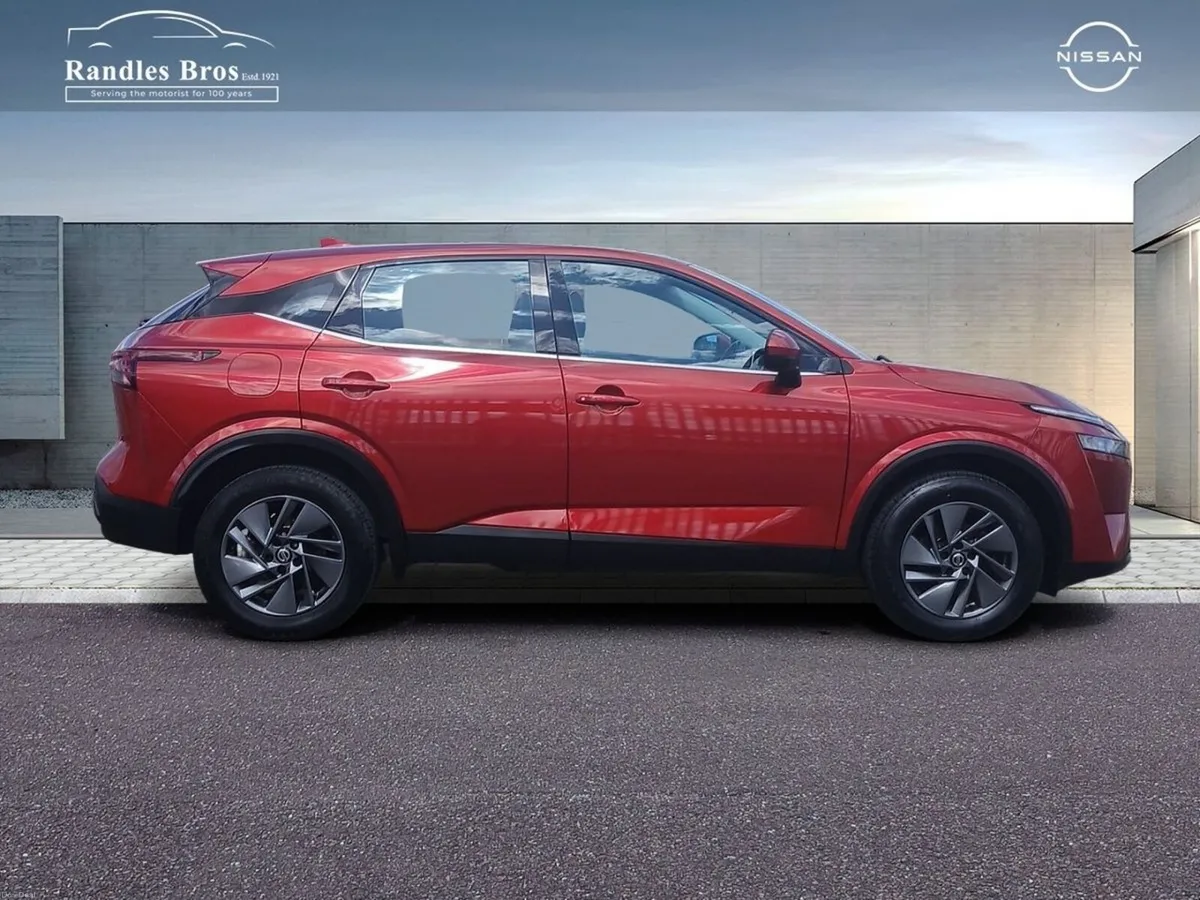 Nissan Qashqai 1.3 PET MILD HYBRID SV - Image 4