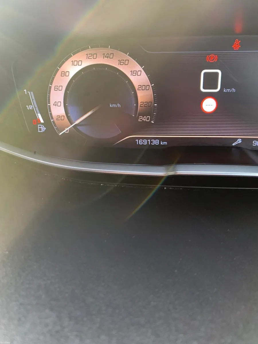 Peugeot 3008 2018 - Image 3