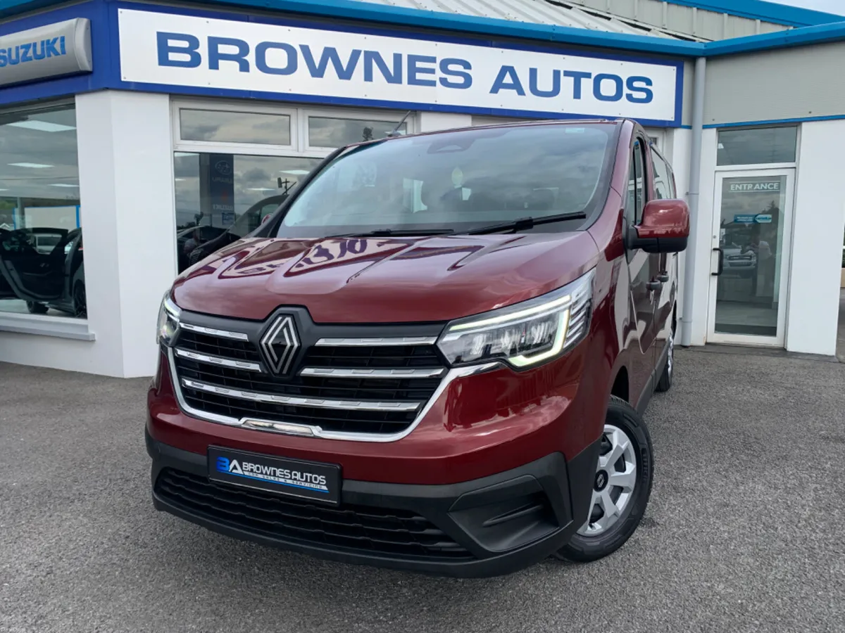 2024 Renault Trafic 9 Seater 2.0L Diesel - Image 3