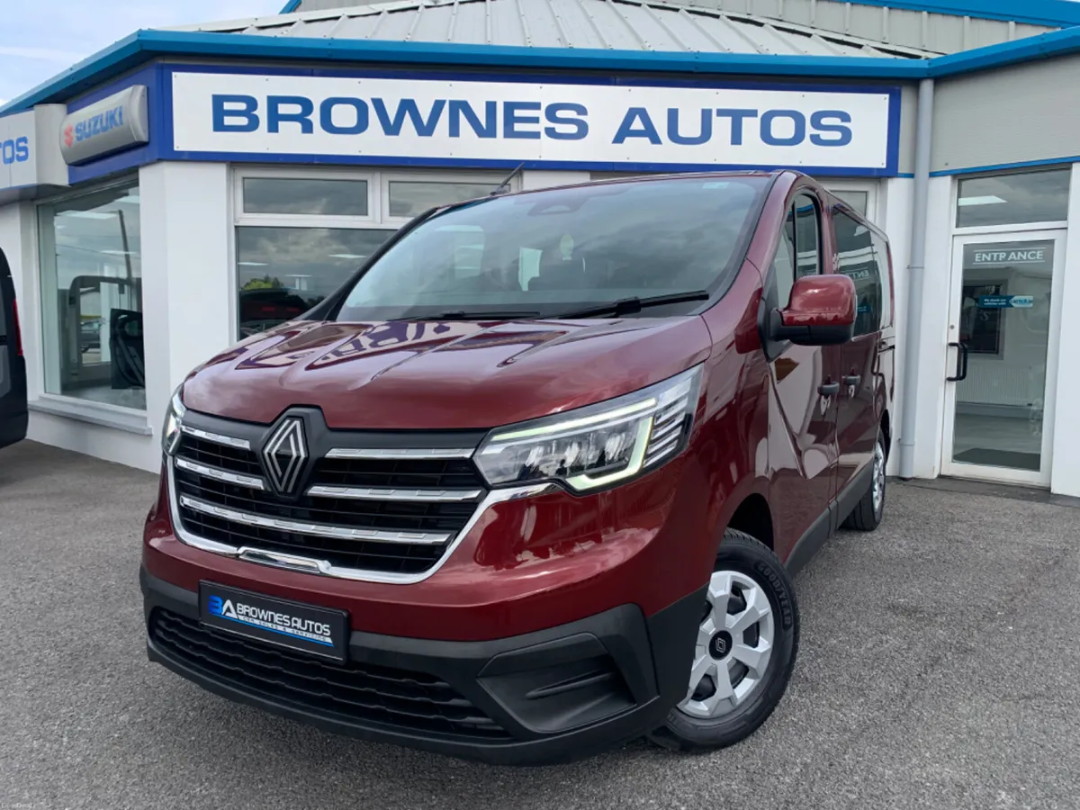 2024 Renault Trafic 9 Seater 2.0L Diesel - Image 2