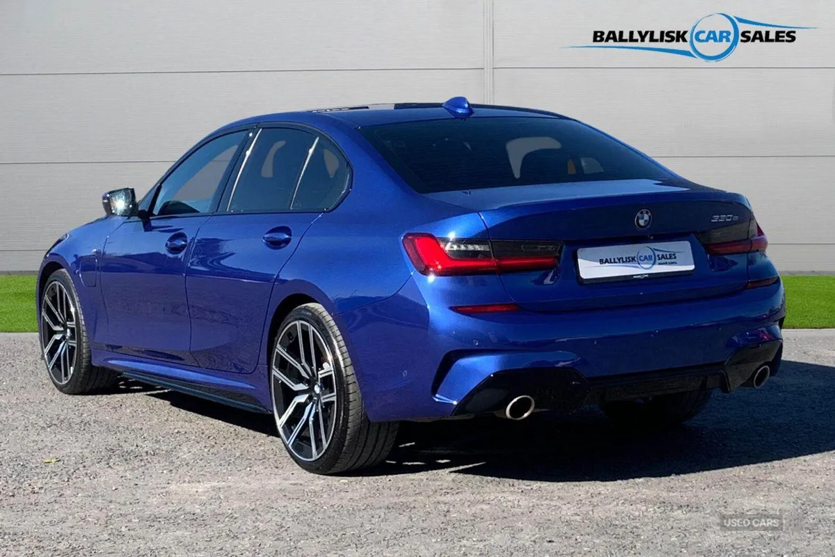 BMW 3-Series 2.0 330e 292PS 12kWh M Sport Plug-in - Image 2
