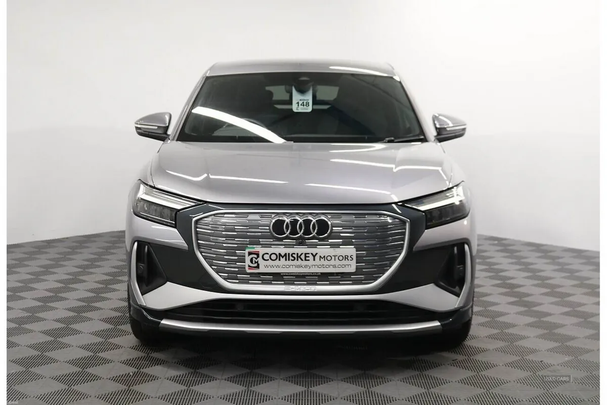 Audi Q4 e-tron S line - Image 2