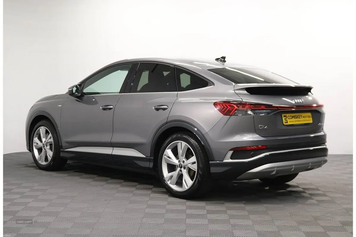 Audi Q4 e-tron S line - Image 4