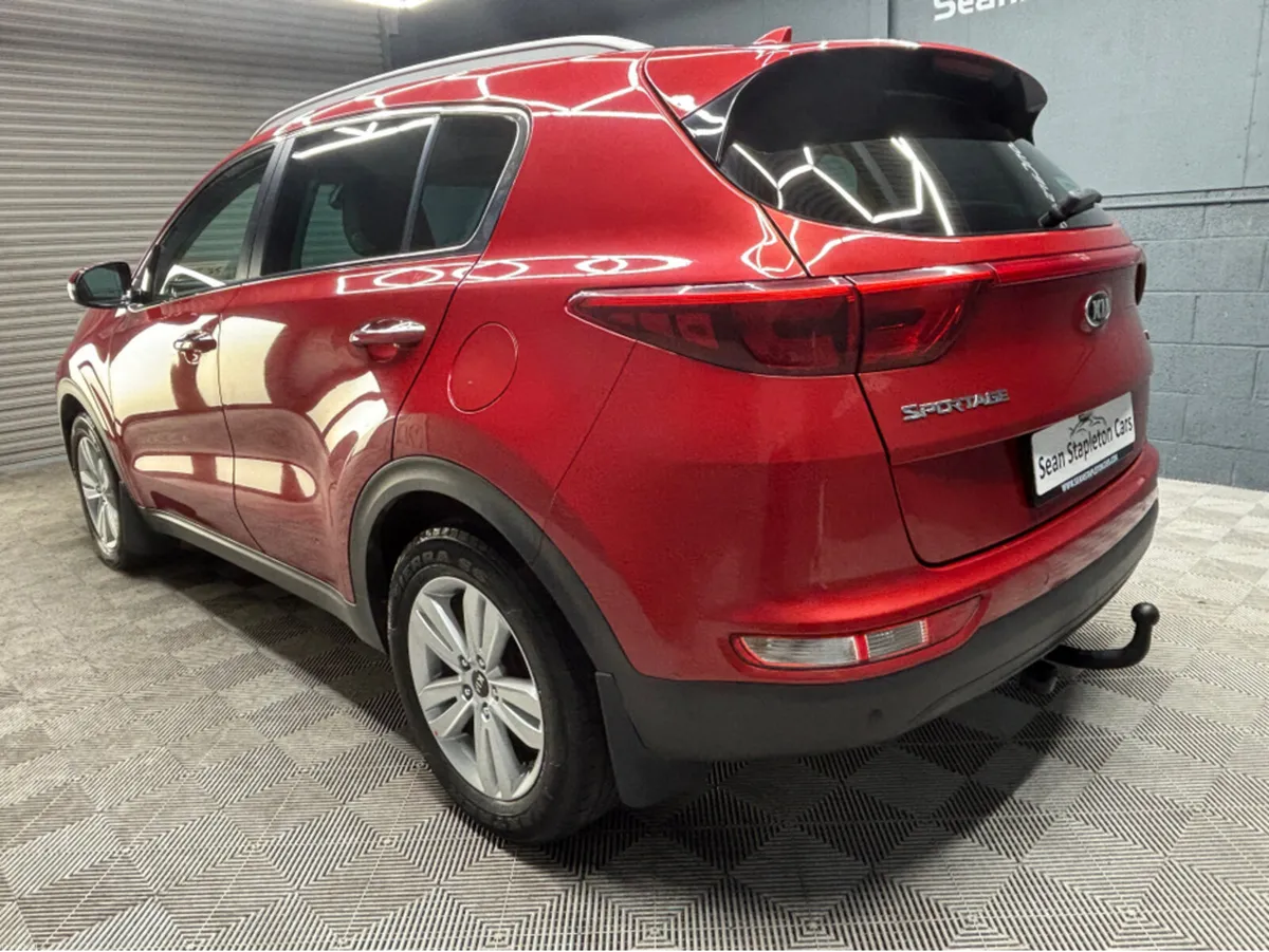 Kia Sportage 1.7 PLATINUM 5DR - Image 4