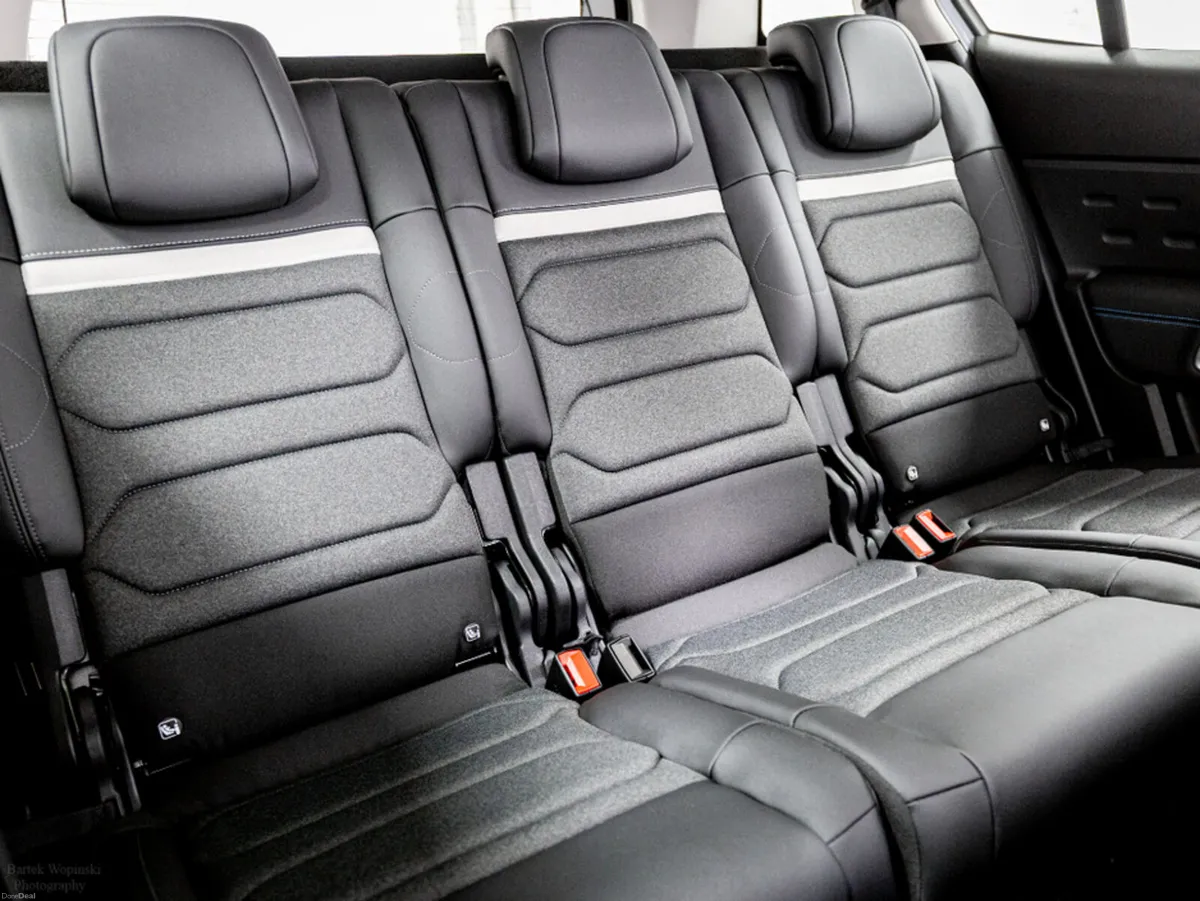 Citroen C5 Aircross Plus 1.2 Petrol 130HP - Image 4