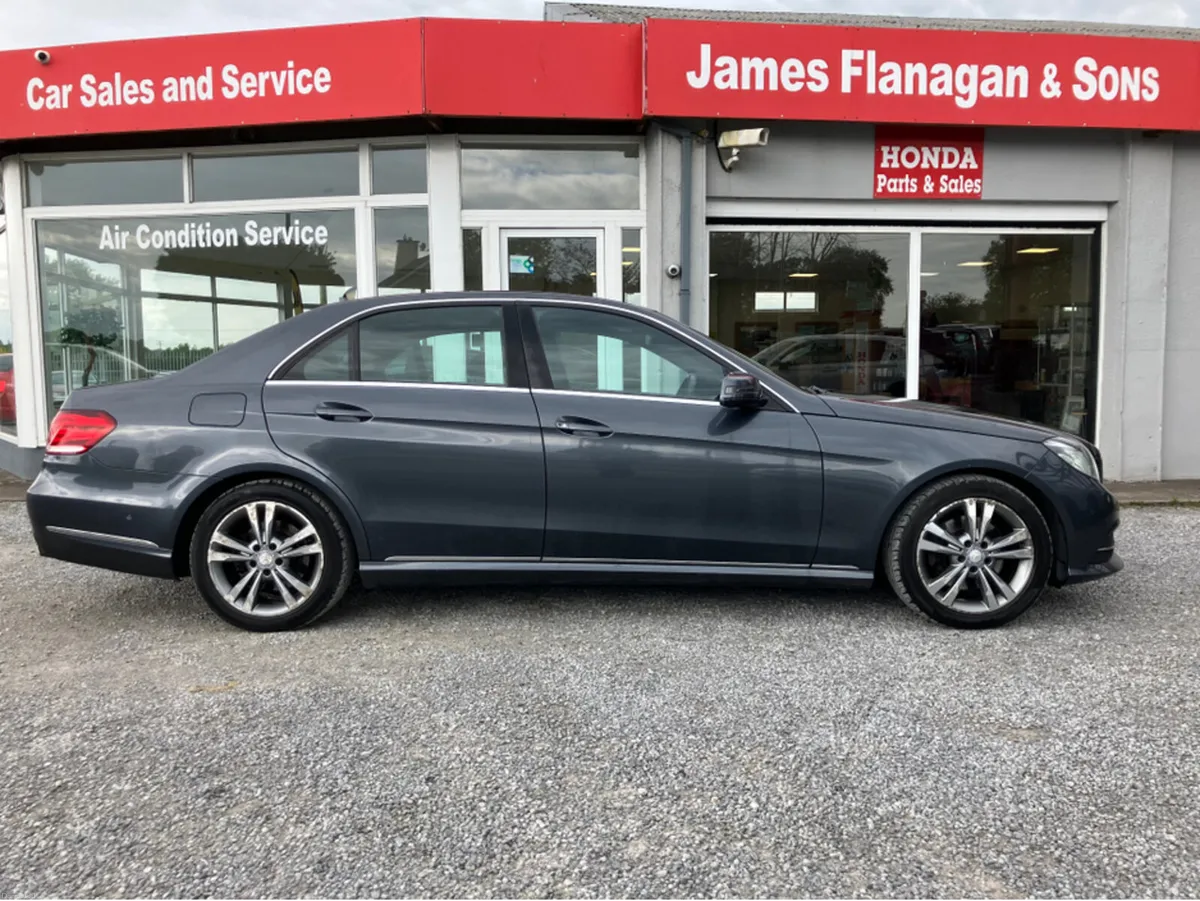 Mercedes-Benz E-Class E SERIES BLUETEC SE 4DR AUTO - Image 3