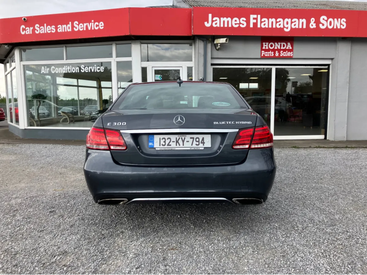 Mercedes-Benz E-Class E SERIES BLUETEC SE 4DR AUTO - Image 5