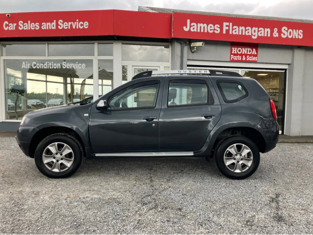 Dacia Duster SIGNATURE 1.5 DCI 110 4X 4DR - Image 4
