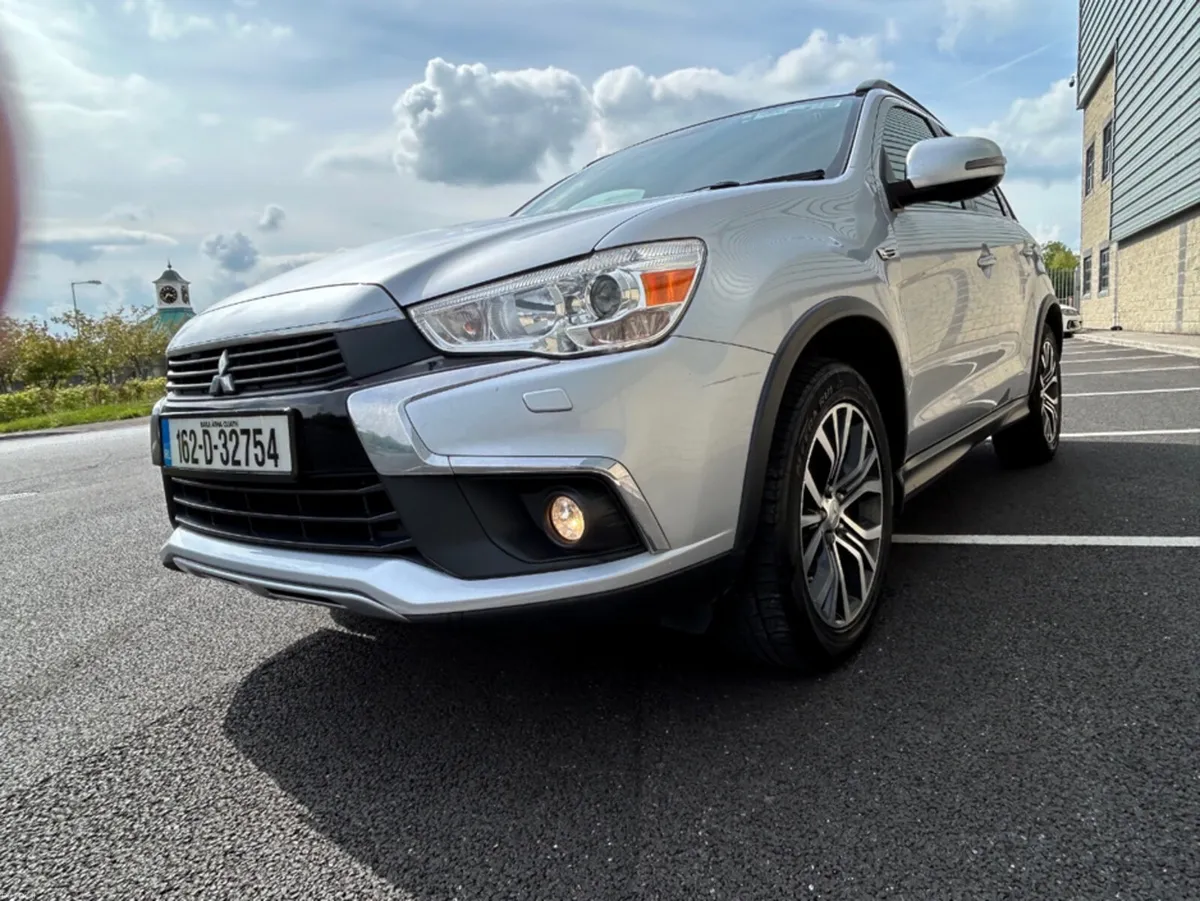 Mitsubishi ASX 1.6 4 DI-D 4X4 - Image 2
