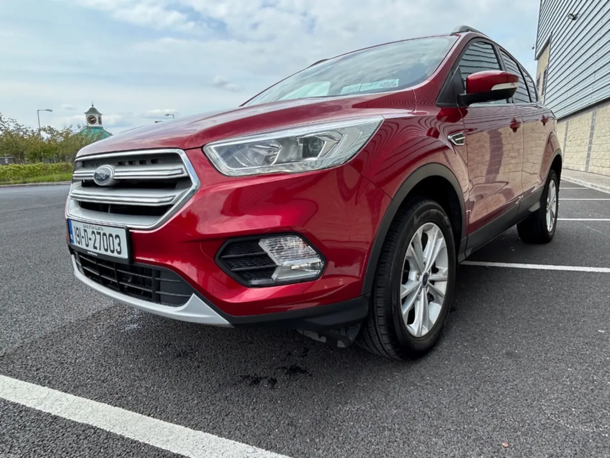 Ford Kuga TITANIUM 1.5 TDCI ** TOP SPEC ** LOW MIL - Image 2