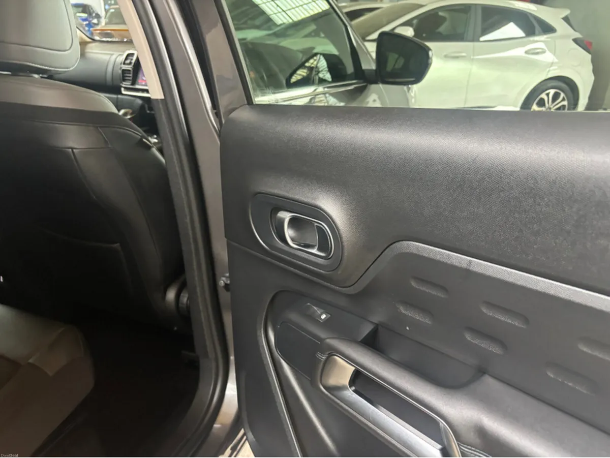 Citroen C5 Aircross FEEL PACK BLUEHDI 130 MY52 4DR - Image 4