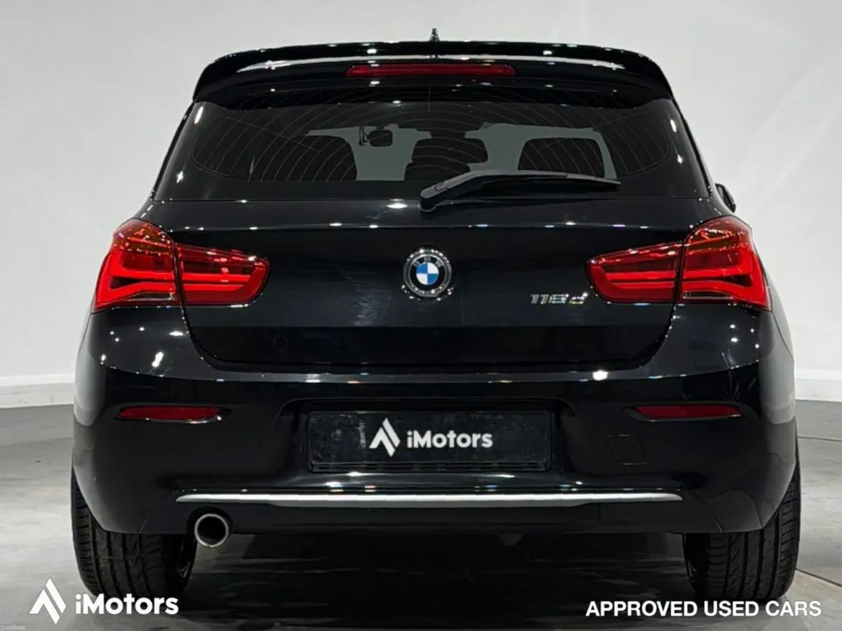 BMW 1-Series M-PERFORMANCE STYLING LOW MILEAGE AUT - Image 4