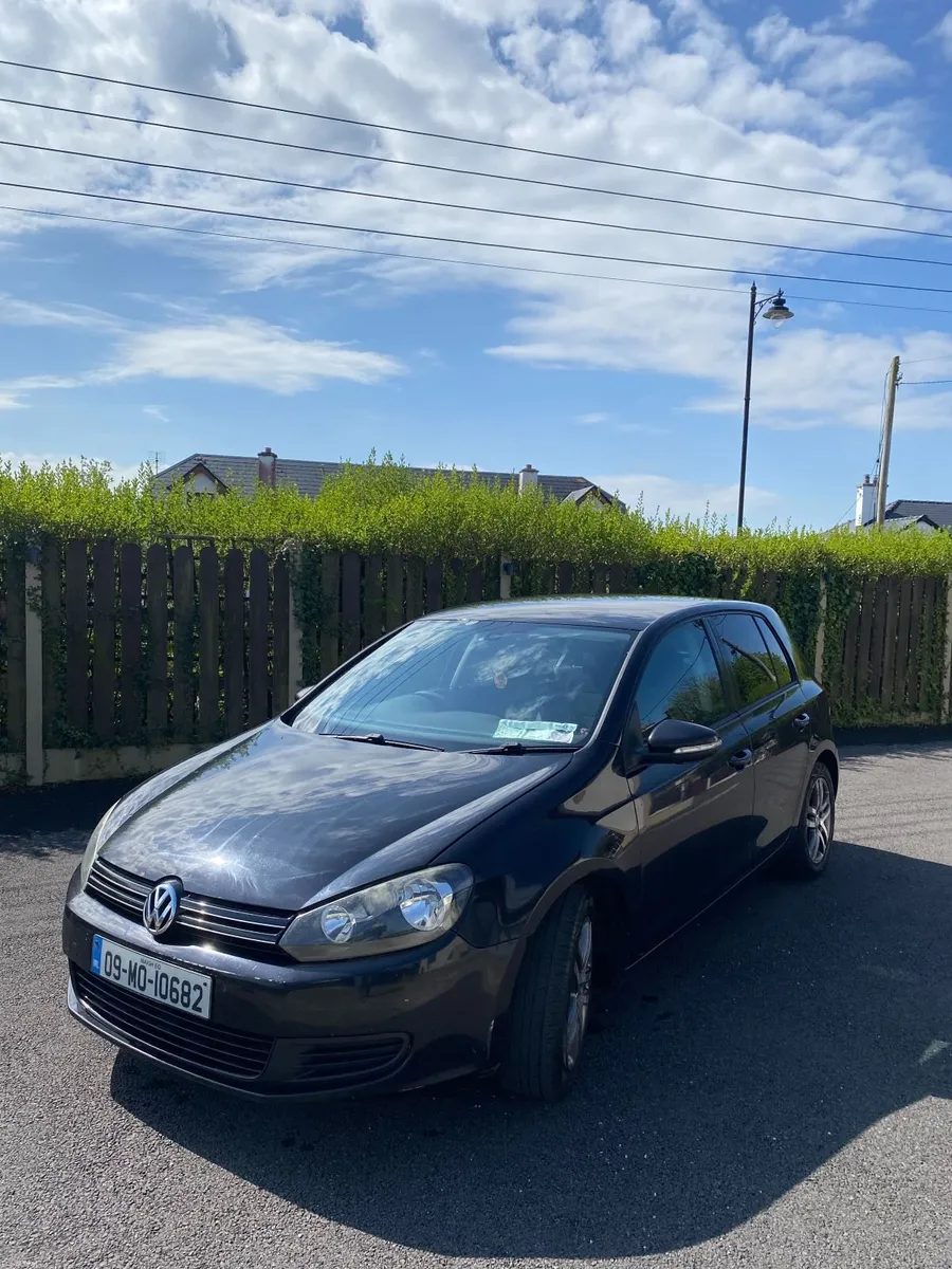 VOLKSWAGEN GOLF 2.0 TDI SE 110PS 5DR GT BLUEMOTION - Image 1