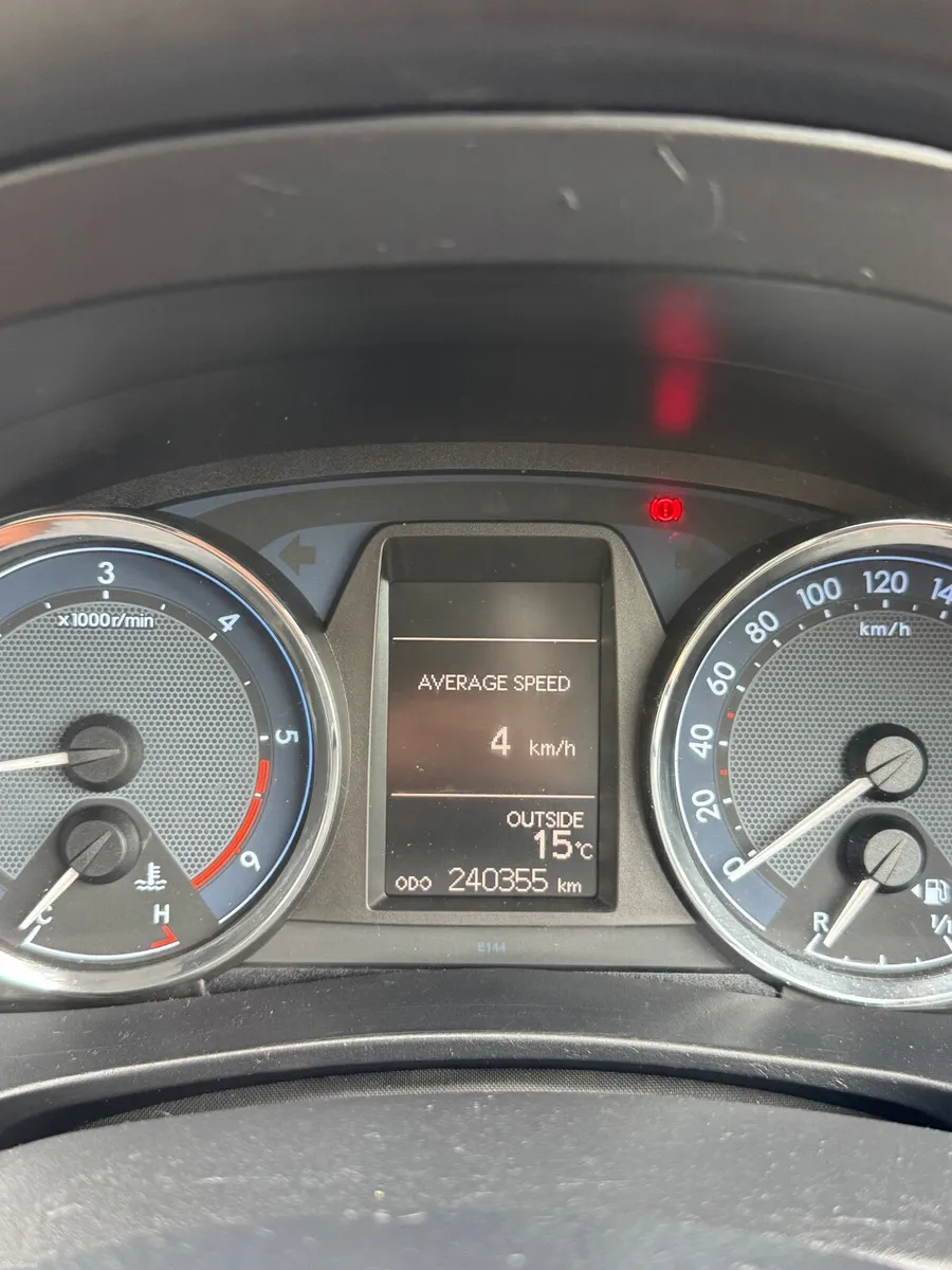 Toyota Corolla 2015 - Image 4