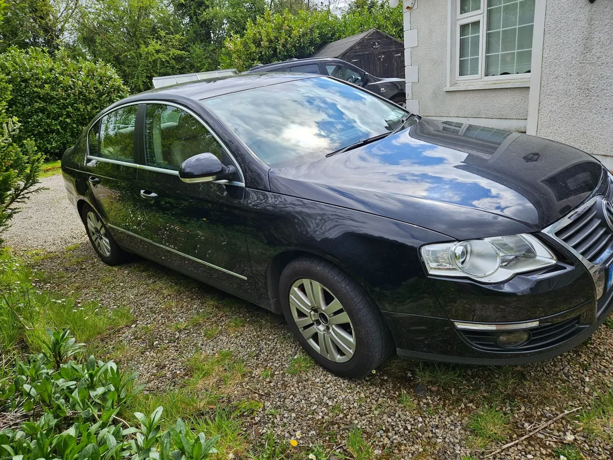 Volkswagen Passat 2008 - Image 2