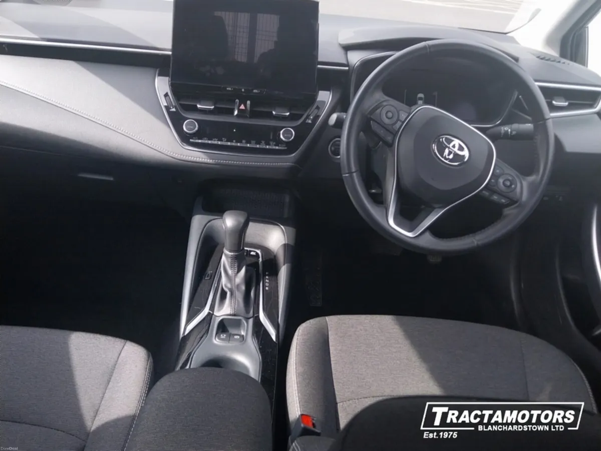 Toyota Corolla LUNA SALOON 4DR AUTO - Image 2
