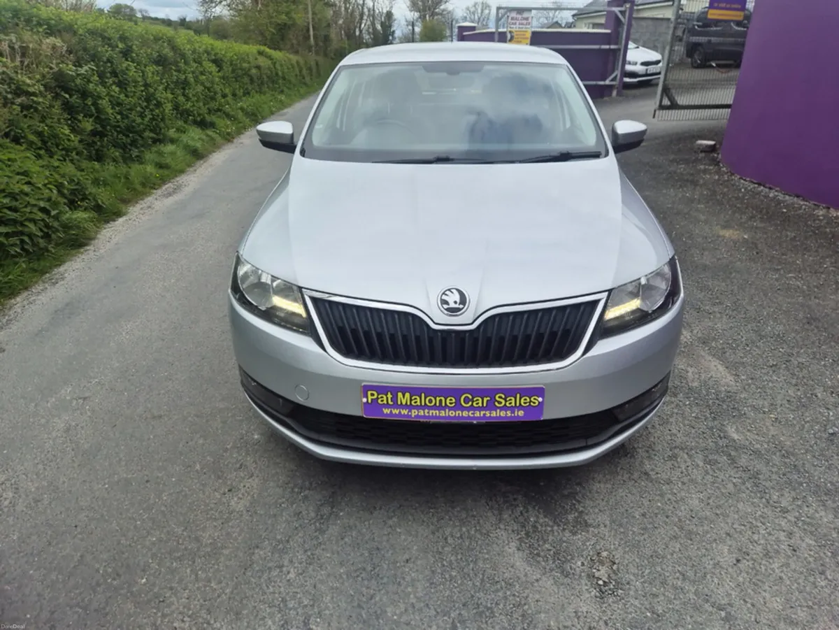 Skoda Rapid SPACEBACK SE TECH T TSI - Image 2