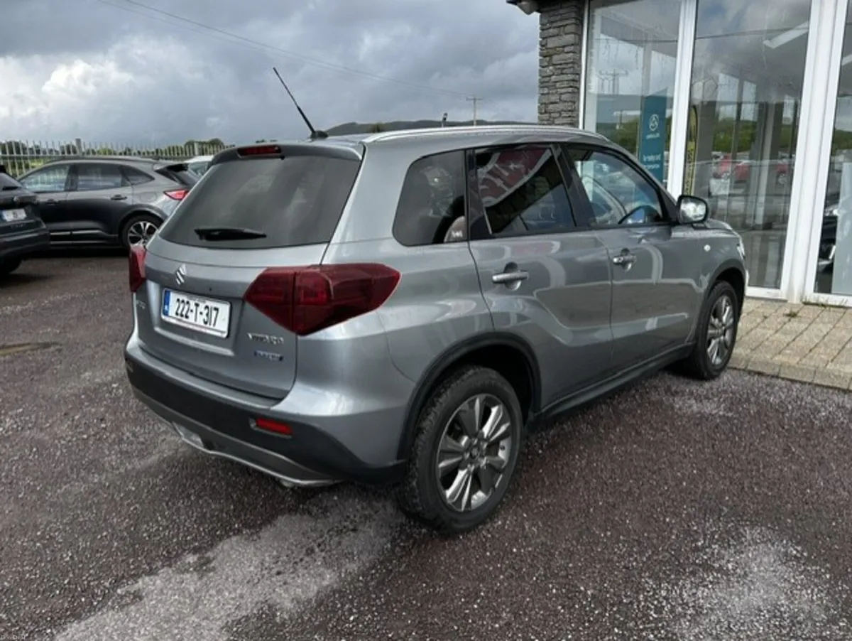 Suzuki Vitara 2022 Hybrid - Image 3