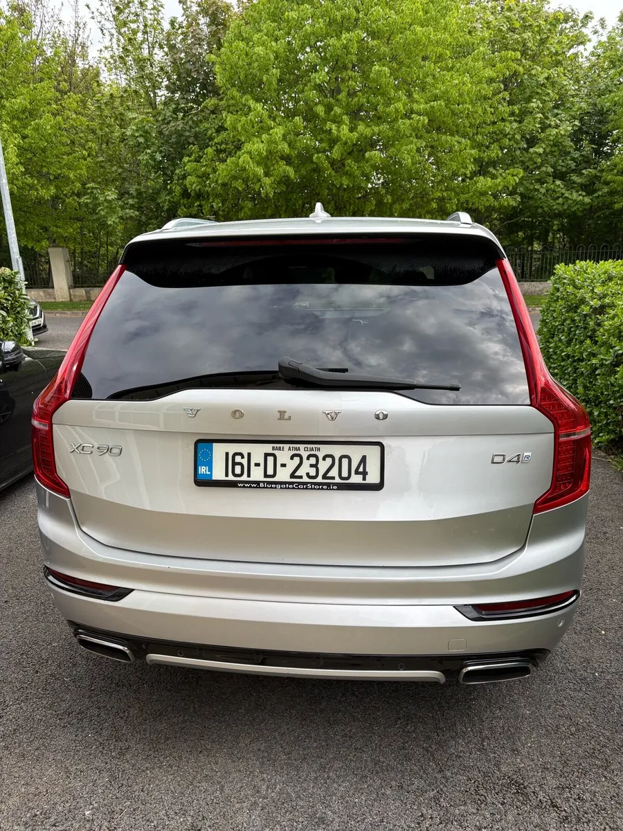 Volvo XC90 R Design - Image 2