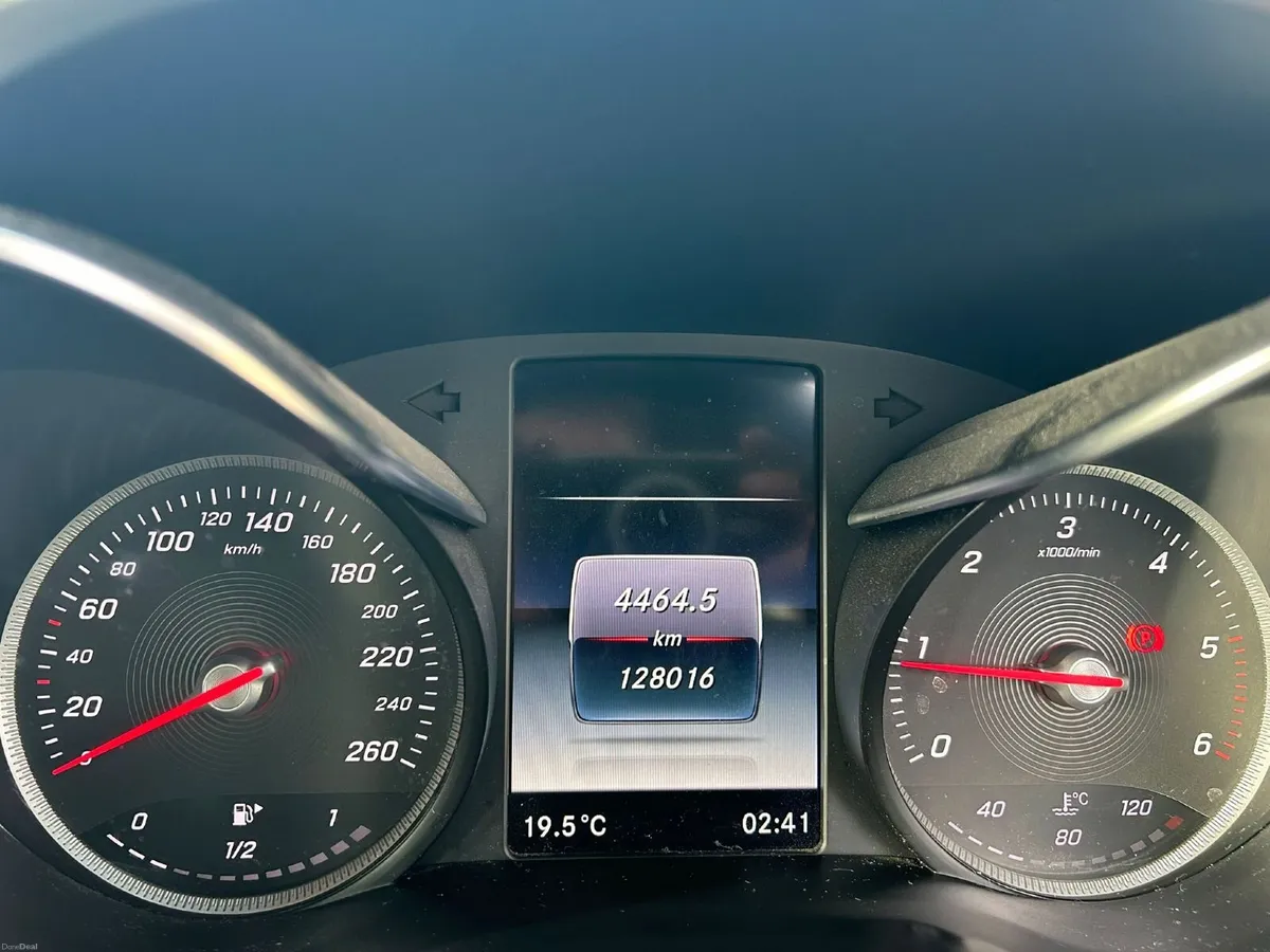 Mercedes-Benz C-Class 2017 - Image 3