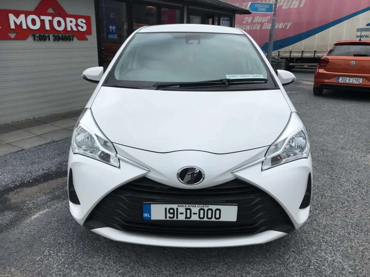 2019 TOYOTA YARIS VITZ PETROL AUTO - Image 3