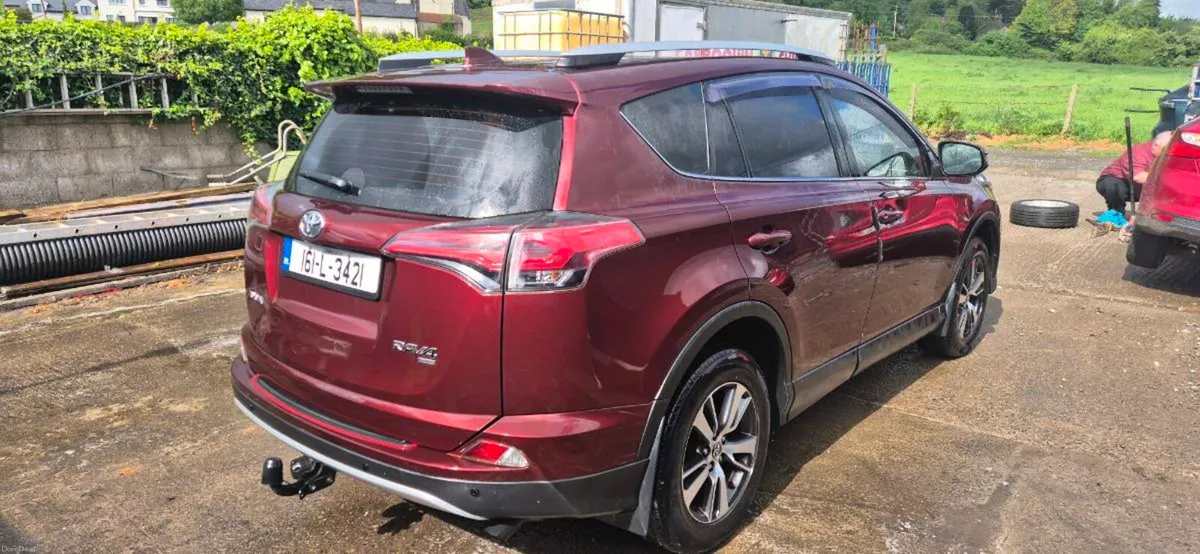 2016 Toyota RAV4 - Image 2